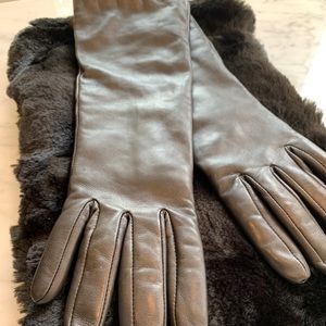 Nieman Marcus leather gloves with cashmere lining